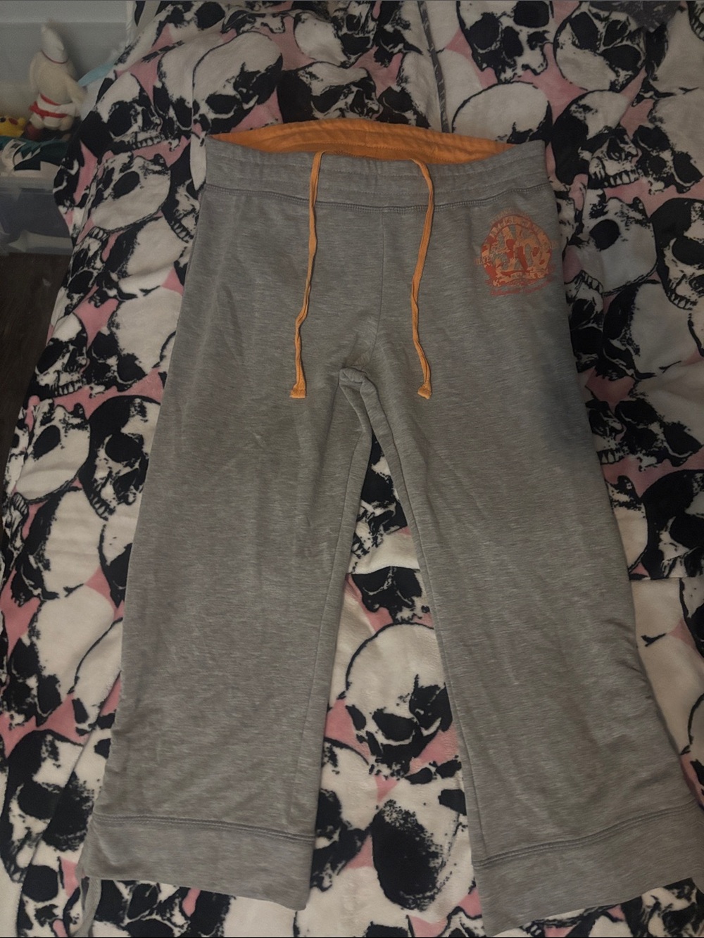 Y2k grey sweatpant capris - 725 originals